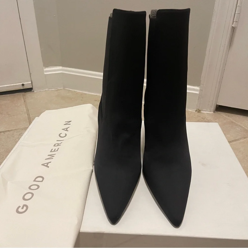 Good American High Kickstand Ankle Booties in Black Neoprene